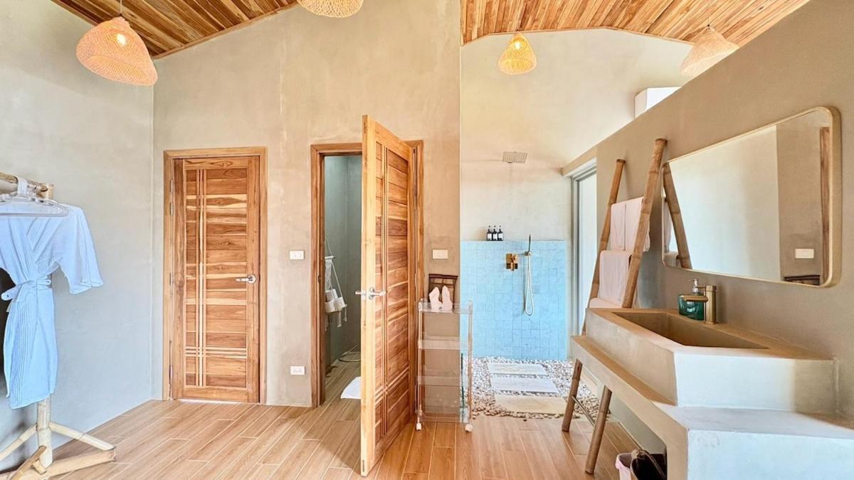 Dana - 2br Sea View And 1 *